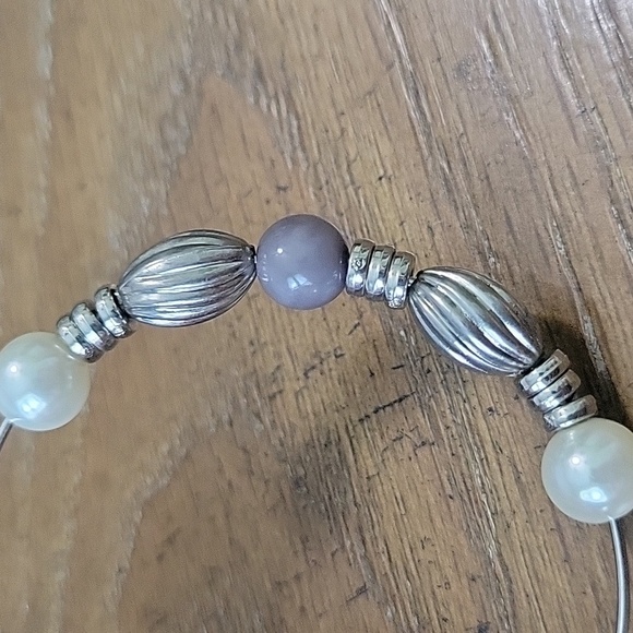 Elegant Silver tone and multi tone beaded Bracelet - Picture 3 of 3